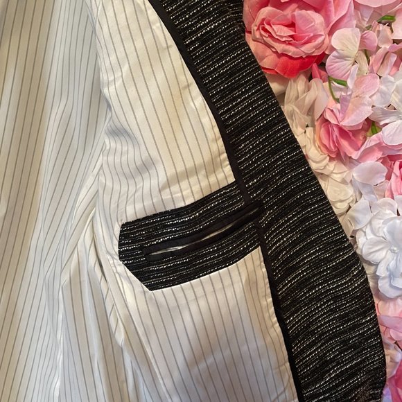 Lucky Brand Black & White Blazer Sz 6 - Picture 4 of 5